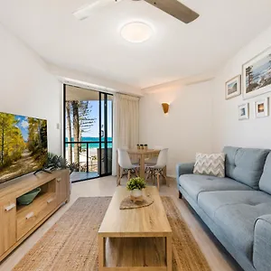coolum-beachside-apartments.queenslandhotels.net/