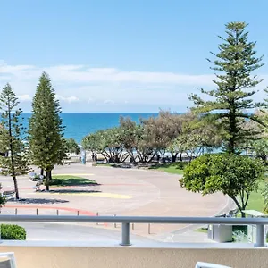 second-floor-shearwater-resort-at-kings-beach-close-to.queenslandhotels.net/